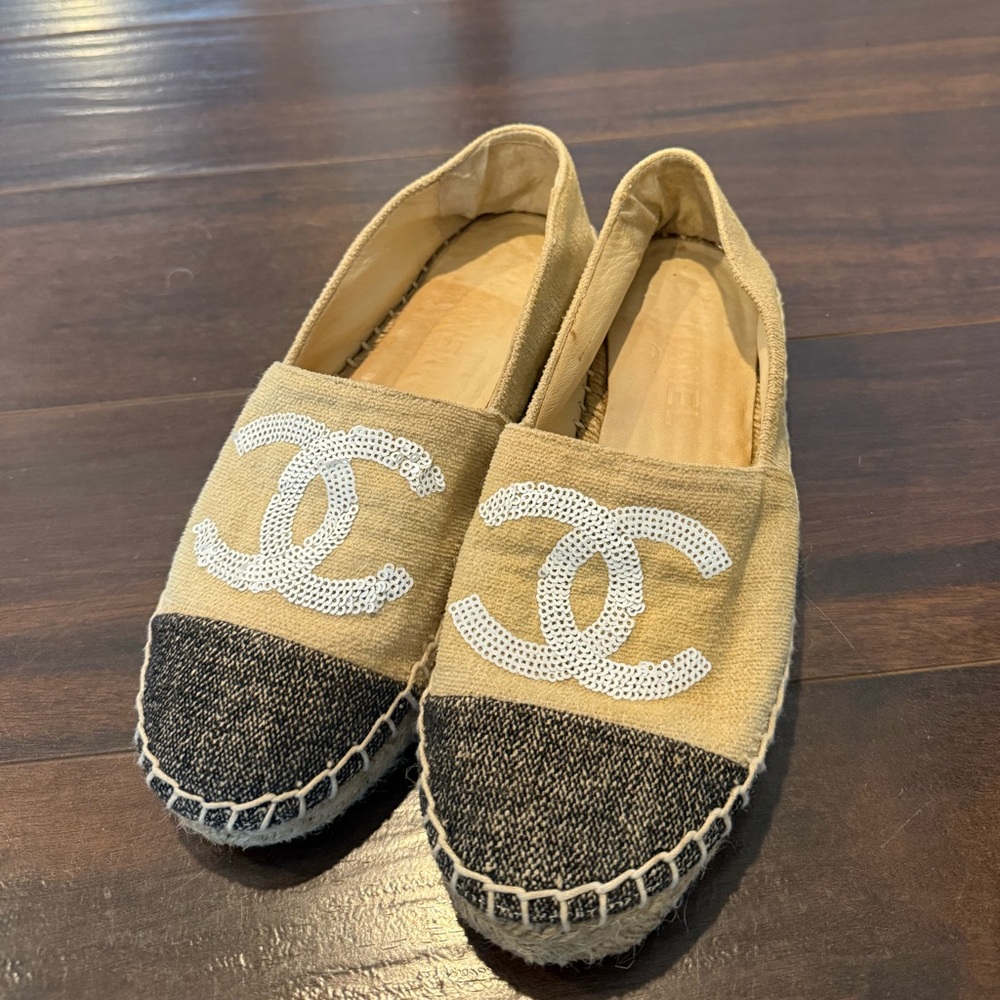 CHANEL Beige and Black Canvas Espadrilles